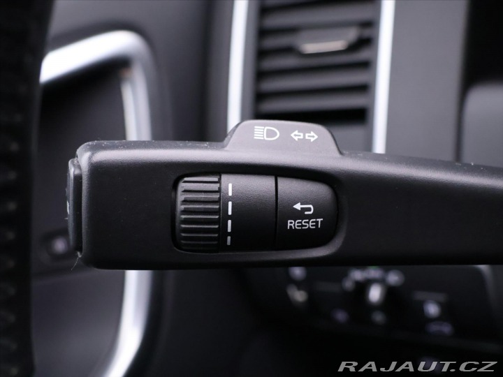 Volvo XC60 2,4 D5 162kW Aut. AWD Mom 2017