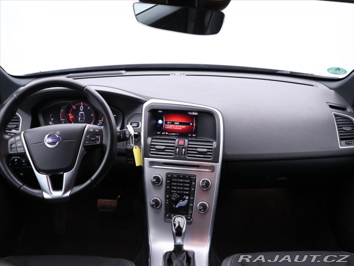 Volvo XC60 2,4 D5 162kW Aut. AWD Mom 2017