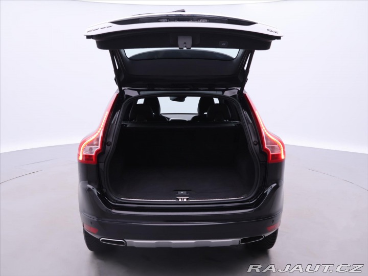 Volvo XC60 2,4 D5 162kW Aut. AWD Mom 2017