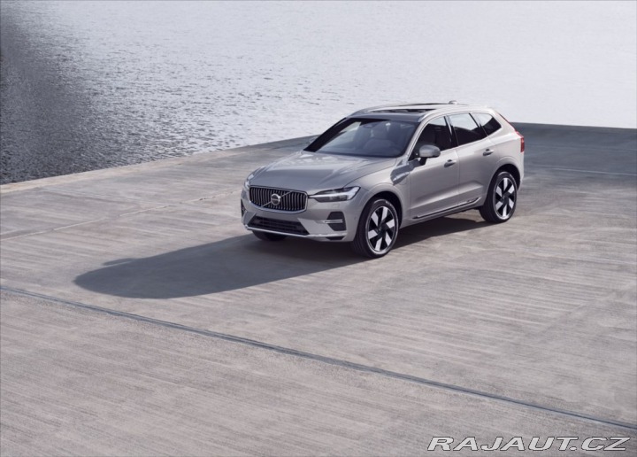 Volvo XC60 2,0 T8 PLUS BRIGHT 2026