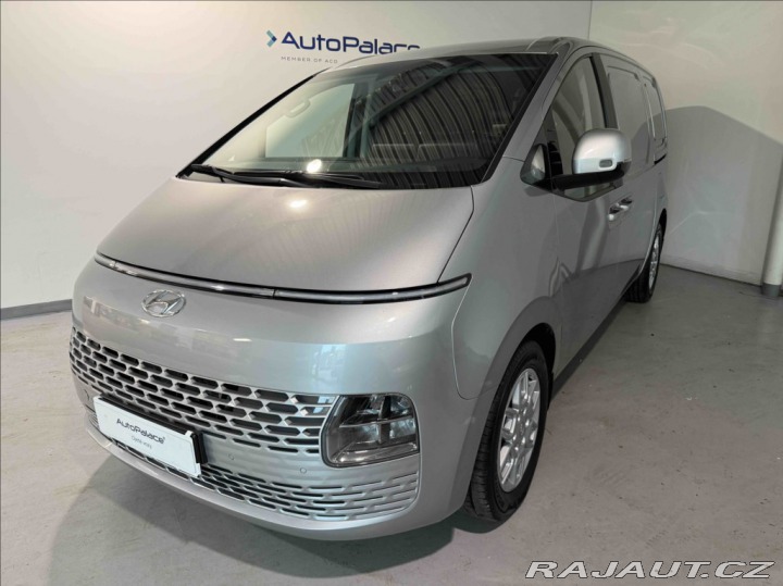 Hyundai Staria 2,2 CRDI SMART 1.majitel 2023