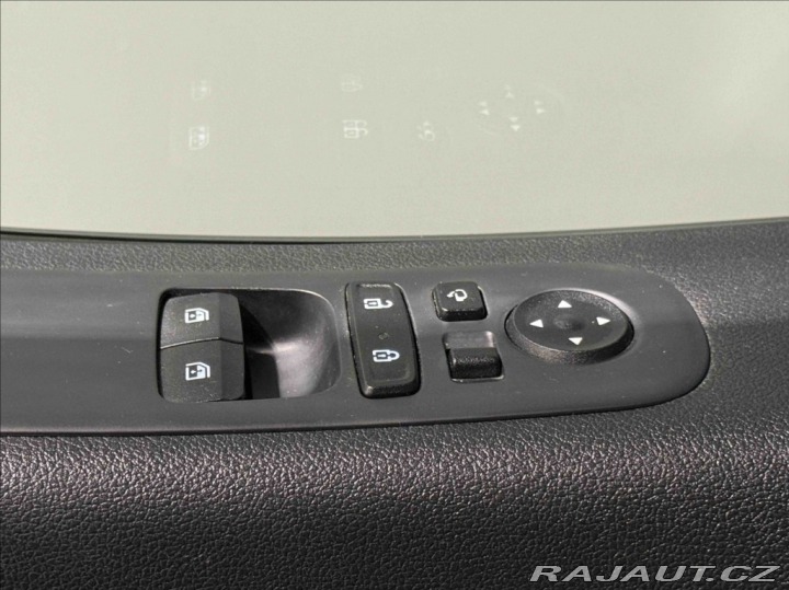 Hyundai Staria 2,2 CRDI SMART 1.majitel 2023