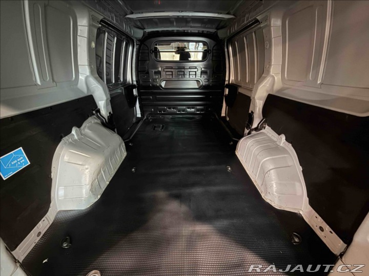 Hyundai Staria 2,2 CRDI SMART 1.majitel 2023