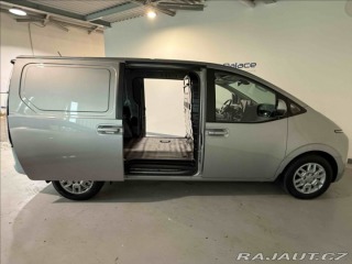Hyundai Staria 2,2 CRDI SMART 1.majitel 2023