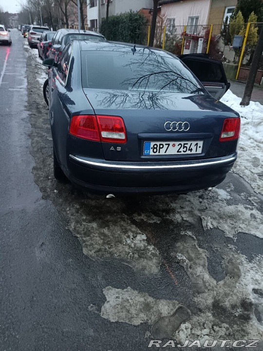 Audi A8  1800