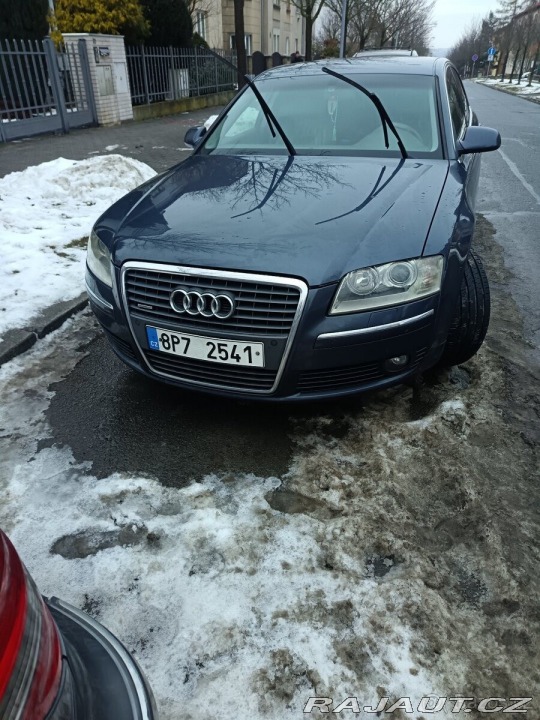 Audi A8  1800