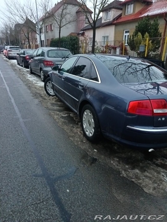 Audi A8  1800