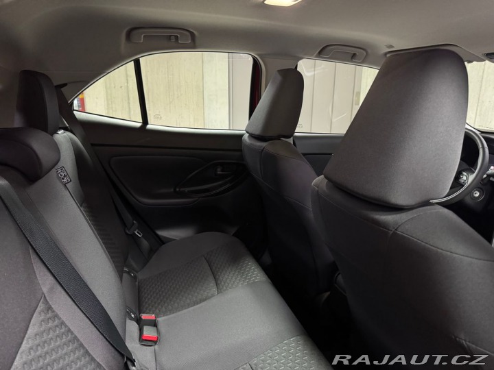 Toyota Yaris Cross COMFORT 1.5 Hybrid FWD 11 2025