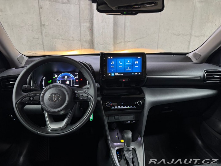 Toyota Yaris Cross COMFORT 1.5 Hybrid FWD 11 2025