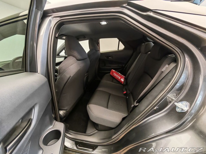 Toyota C-HR 1.8 Hybrid 4x2 Style 2025