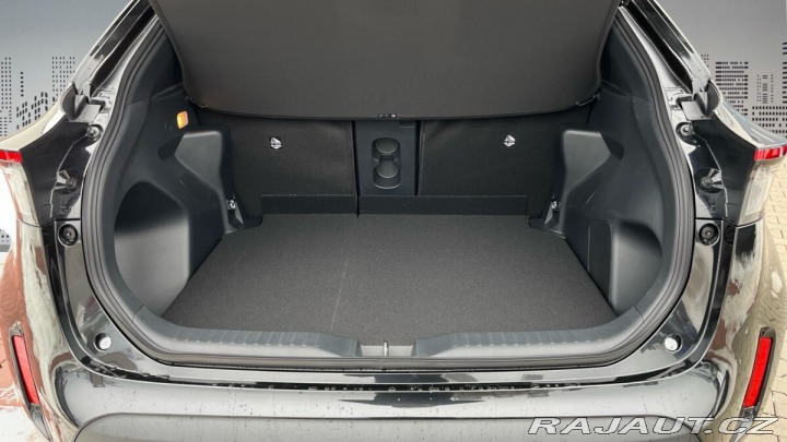 Toyota Yaris Cross 1,5 Hybrid e-CVT Style 2025