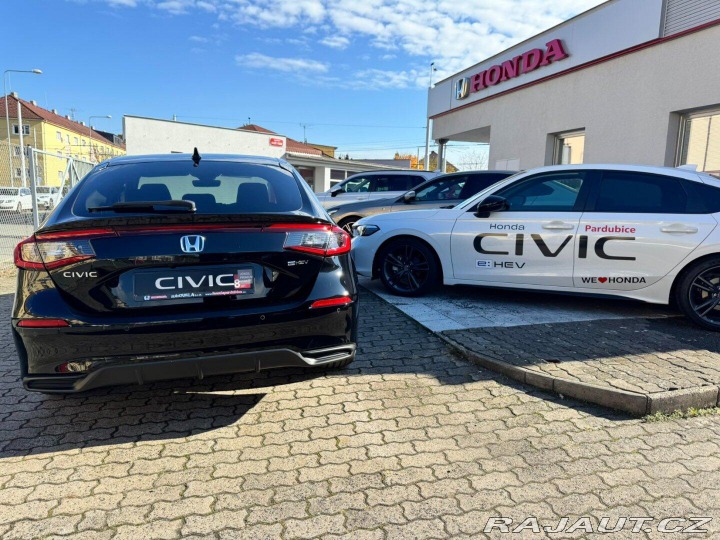 Honda Civic 2.0e:HEV Advance Black SK 2025