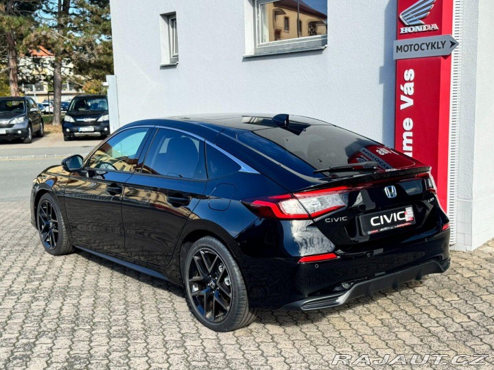 Honda Civic 2.0e:HEV Advance Black SK 2025