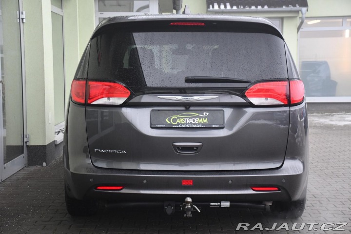 Chrysler Pacifica 3.6L V6 LPG 7.MÍST TAŽNÉ 2017