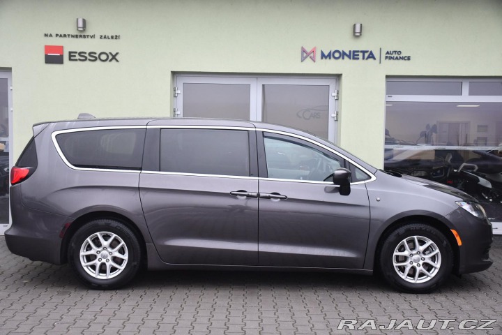 Chrysler Pacifica 3.6L V6 LPG 7.MÍST REZERV 2017