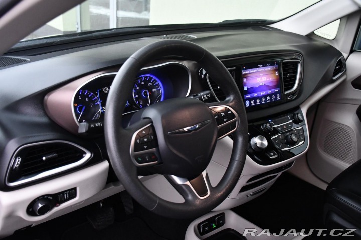 Chrysler Pacifica 3.6L V6 LPG 7.MÍST TAŽNÉ 2017