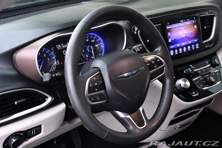 Chrysler Pacifica 3.6L V6 LPG 7.MÍST REZERV 2017