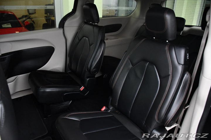 Chrysler Pacifica 3.6L V6 LPG 7.MÍST REZERV 2017