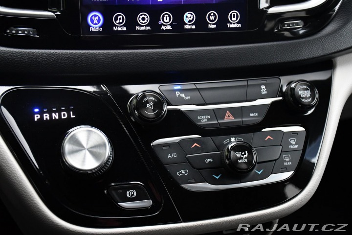 Chrysler Pacifica 3.6L V6 LPG 7.MÍST REZERV 2017