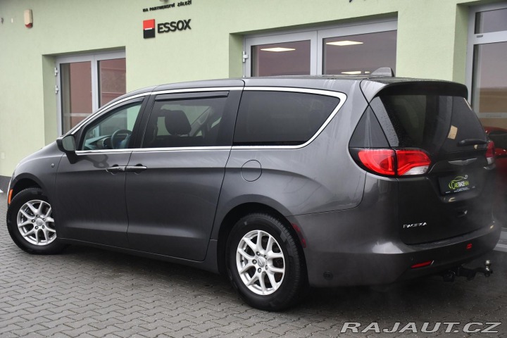 Chrysler Pacifica 3.6L V6 LPG 7.MÍST REZERV 2017