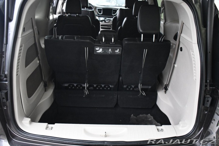 Chrysler Pacifica 3.6L V6 LPG 7.MÍST REZERV 2017