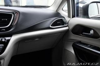 Chrysler Pacifica 3.6L V6 LPG 7.MÍST TAŽNÉ 2017