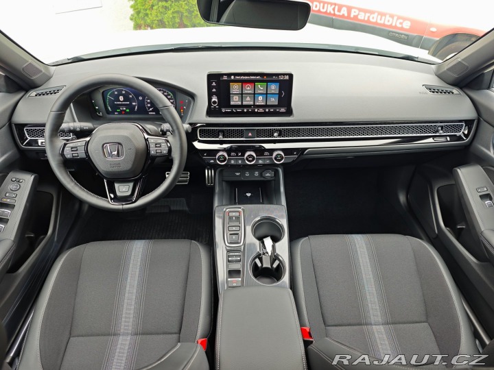 Honda Civic 2.0 e:HEV SPORT rezervace 2026
