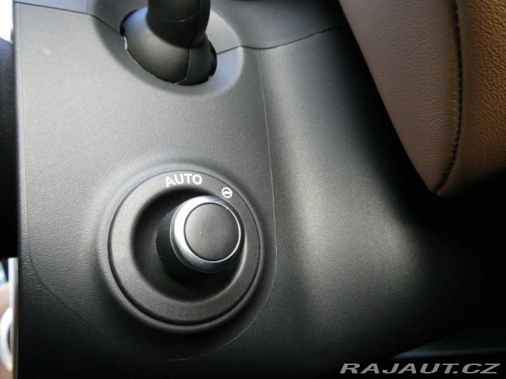 Land Rover Discovery 5 3,0 Tempest D350 7 míst 2026