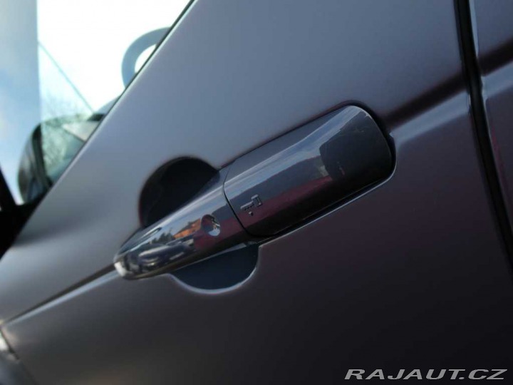 Land Rover Discovery 5 3,0 Tempest D350 7 míst 2026