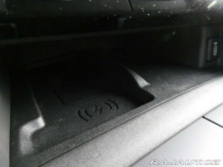 Land Rover Discovery 5 3,0 Tempest D350 7 míst 2026