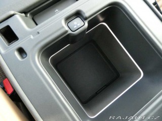 Land Rover Discovery 5 3,0 Tempest D350 7 míst 2026