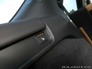 Land Rover Discovery 5 3,0 Tempest D350 7 míst 2026