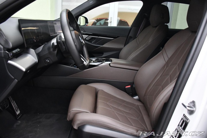 BMW 5 520d xDrive MSPORT 3LZÁRU 2024