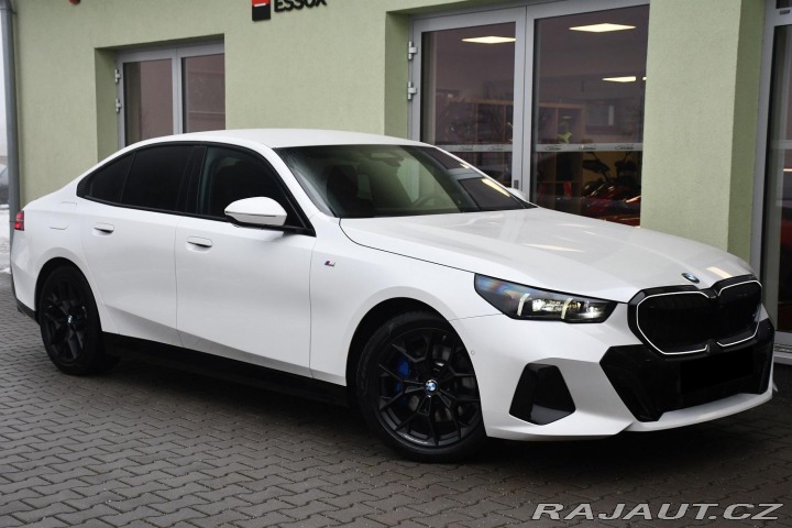 BMW 5 520d xDrive MSPORT 3LZÁRU 2024