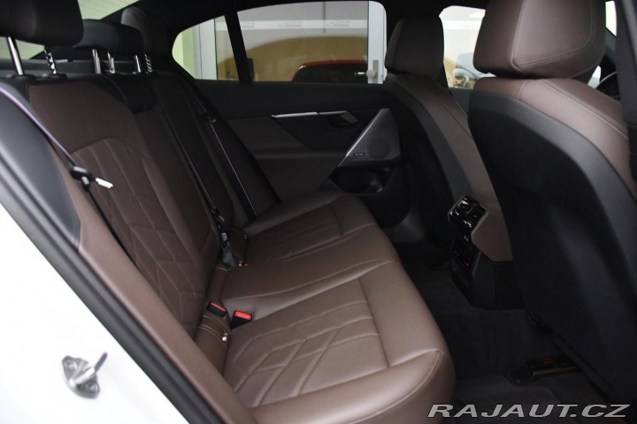 BMW 5 520d xDrive MSPORT 3LZÁRU 2024