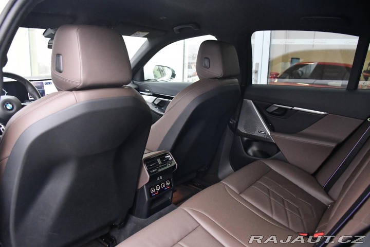 BMW 5 520d xDrive MSPORT 3LZÁRU 2024