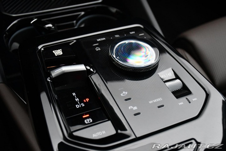 BMW 5 520d xDrive MSPORT 3LZÁRU 2024