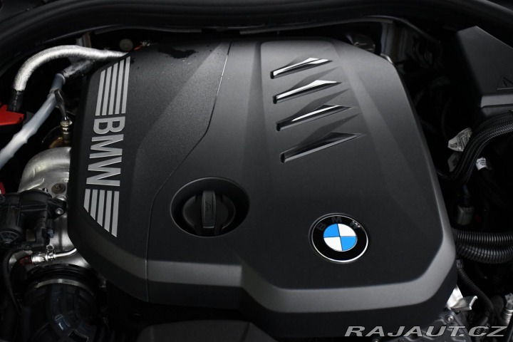 BMW 5 520d xDrive MSPORT 3LZÁRU 2024