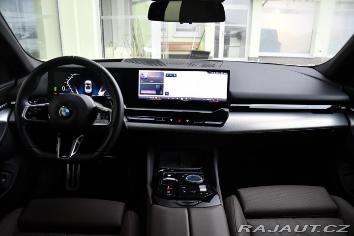 BMW 5 520d xDrive MSPORT 3LZÁRU 2024