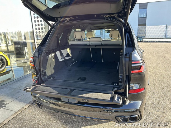 BMW X7 M60i xDrive ZÁRUKA 2025