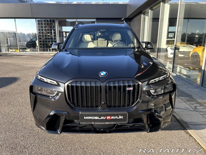 BMW X7 M60i xDrive ZÁRUKA 2025