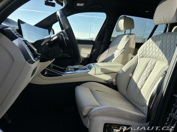 BMW X7 M60i xDrive ZÁRUKA 2025