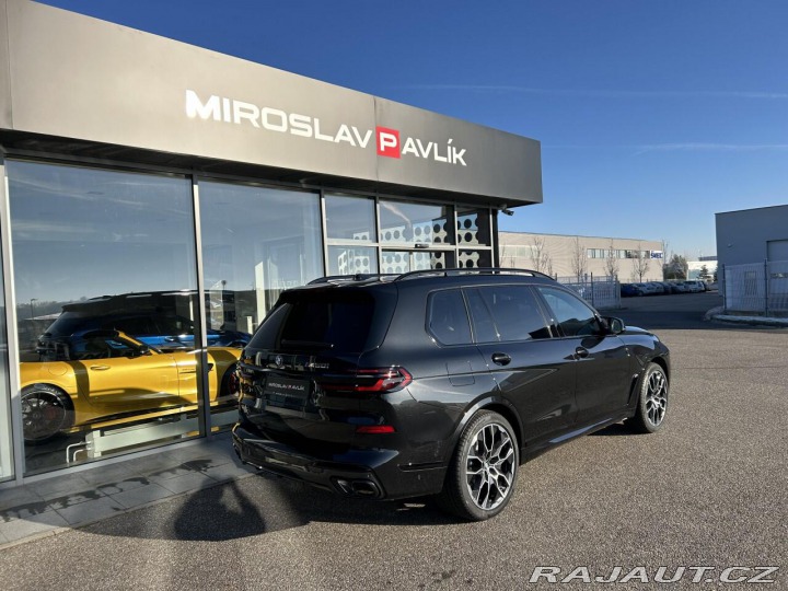 BMW X7 M60i xDrive ZÁRUKA 2025