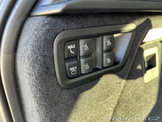 BMW X7 M60i xDrive ZÁRUKA 2025