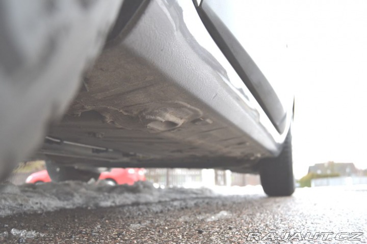 Renault Mégane 1.6i 16V 81kW Dynamique 2011