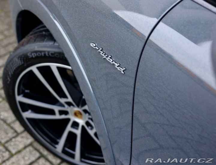 Porsche Cayenne 3.0 V6 E-Hybrid 470PS | 2025