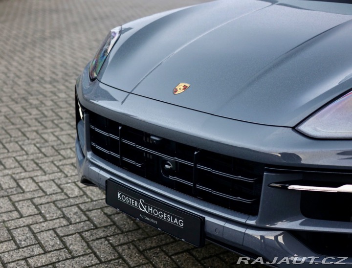 Porsche Cayenne 3.0 V6 E-Hybrid 470PS | 2025