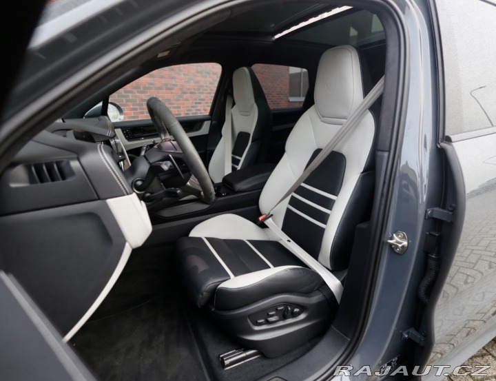 Porsche Cayenne 3.0 V6 E-Hybrid 470PS | 2025