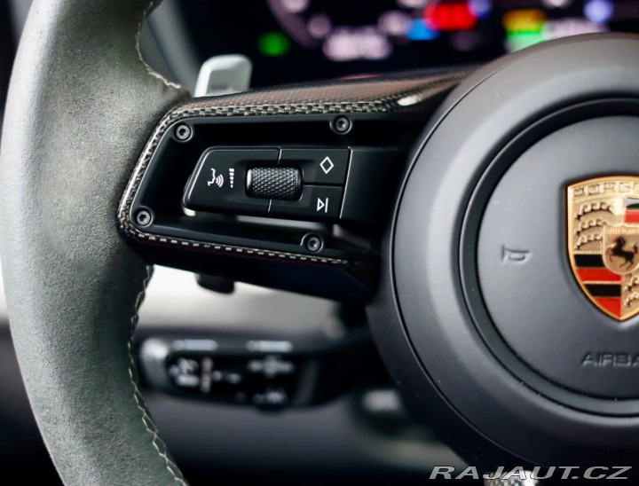 Porsche Cayenne 3.0 V6 E-Hybrid 470PS | 2025