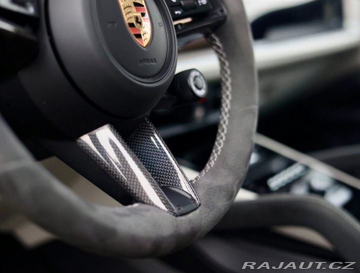 Porsche Cayenne 3.0 V6 E-Hybrid 470PS | 2025